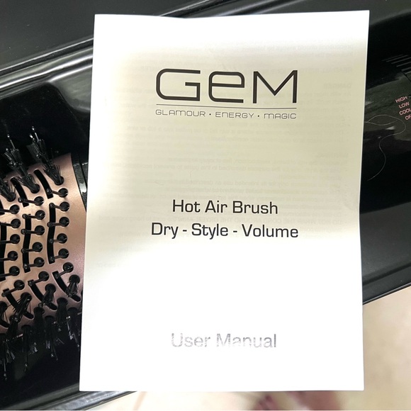 GEM Hot Air Brush
Dry Style Volumize  
NEW IN BOX - Picture 7 of 14